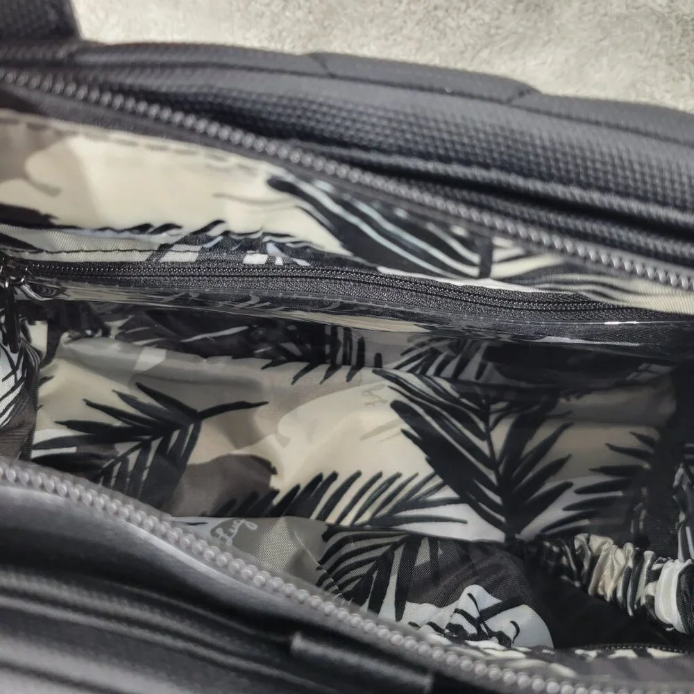 lug compact quilted